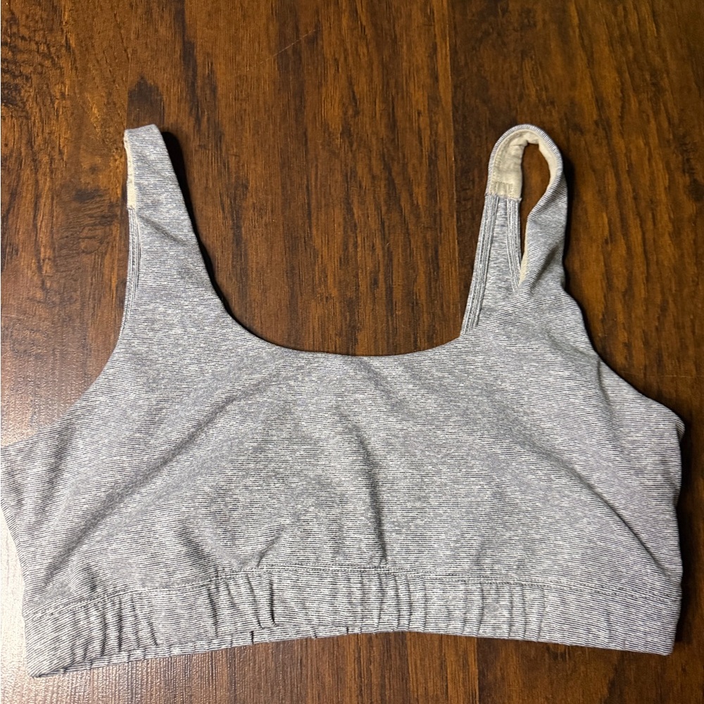 Vuori Heather Gray Scoop Neck Sports Bralette